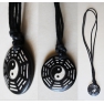 Collier pendentif rond YinYang bois