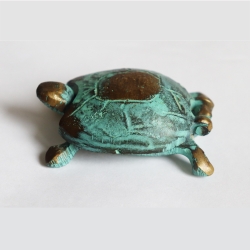 Petite tortue en bronze