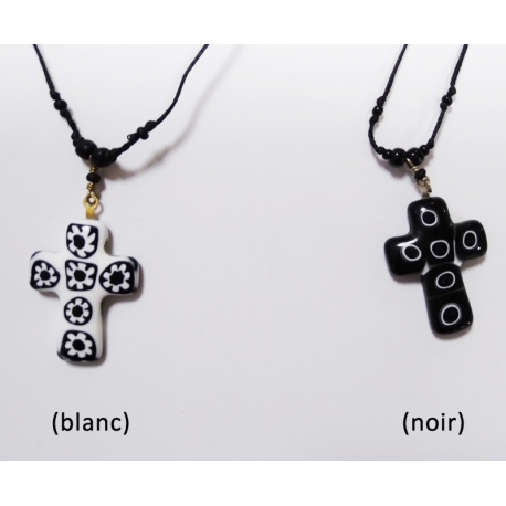 Creation collier croix verre de Murano