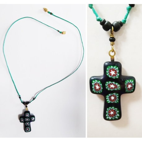 Collier pendentif croix verre de Murano
